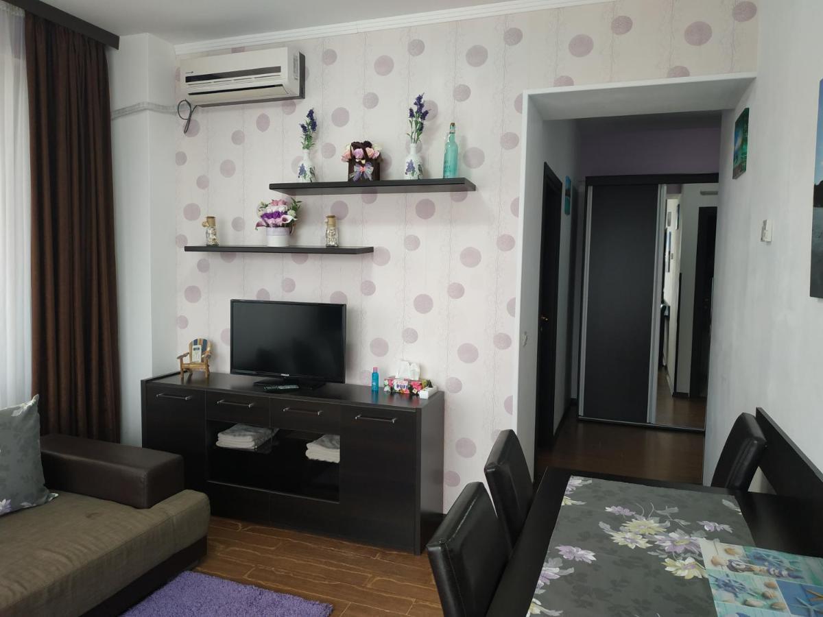 Cristina Iris Apartment Mamaia